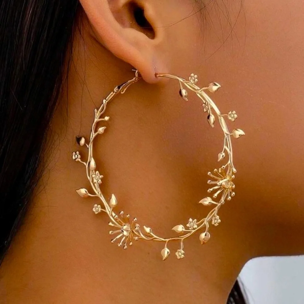 Elegant Gold Floral Hoop Earrings